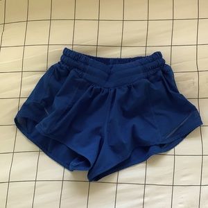 Lululemon 2.5” LR Hotty Hot Shorts in Champion Blue (RARE)